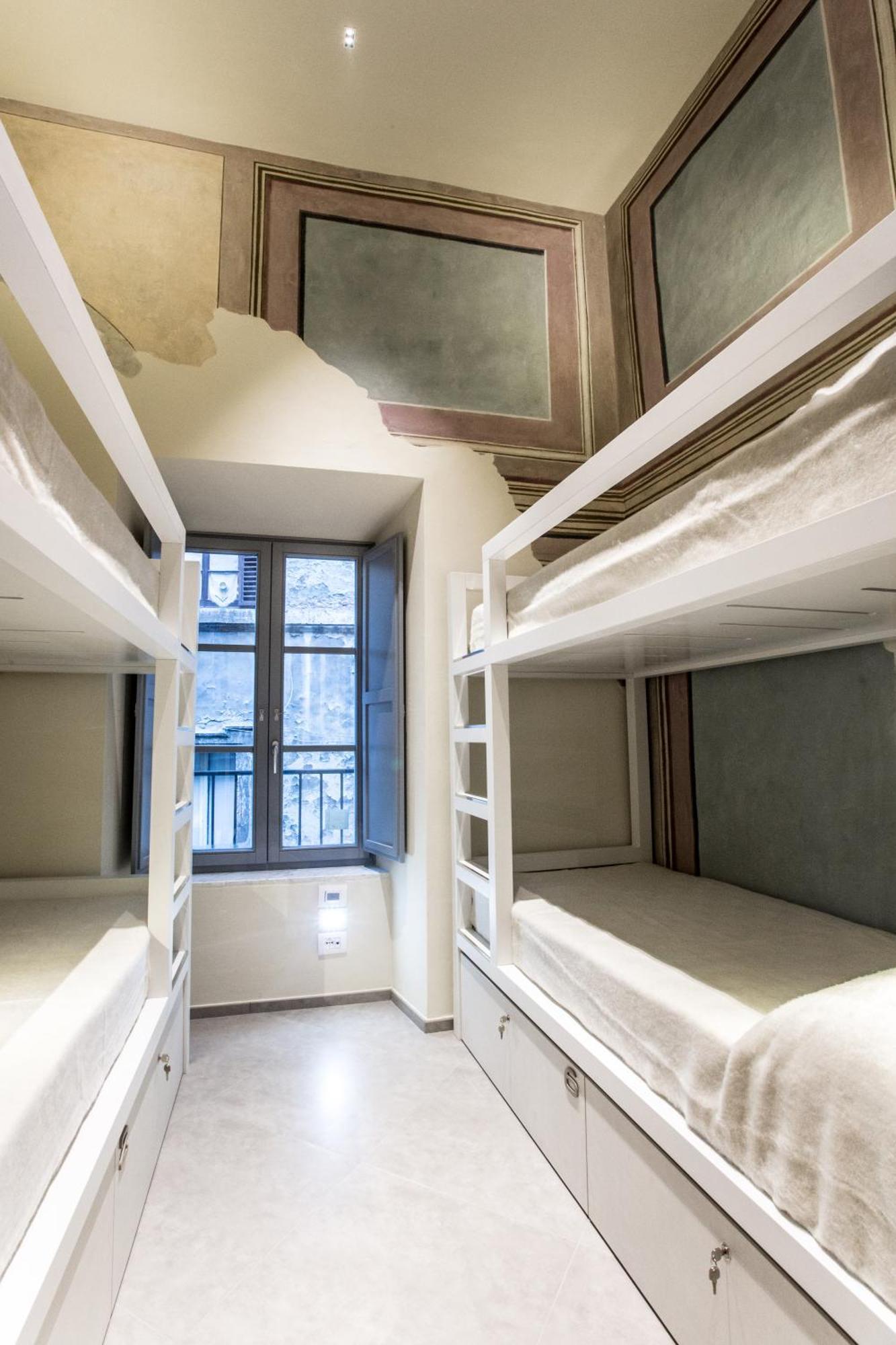 Little Italy Hostel Ex Chiesa S Donato بيرودجا المظهر الخارجي الصورة