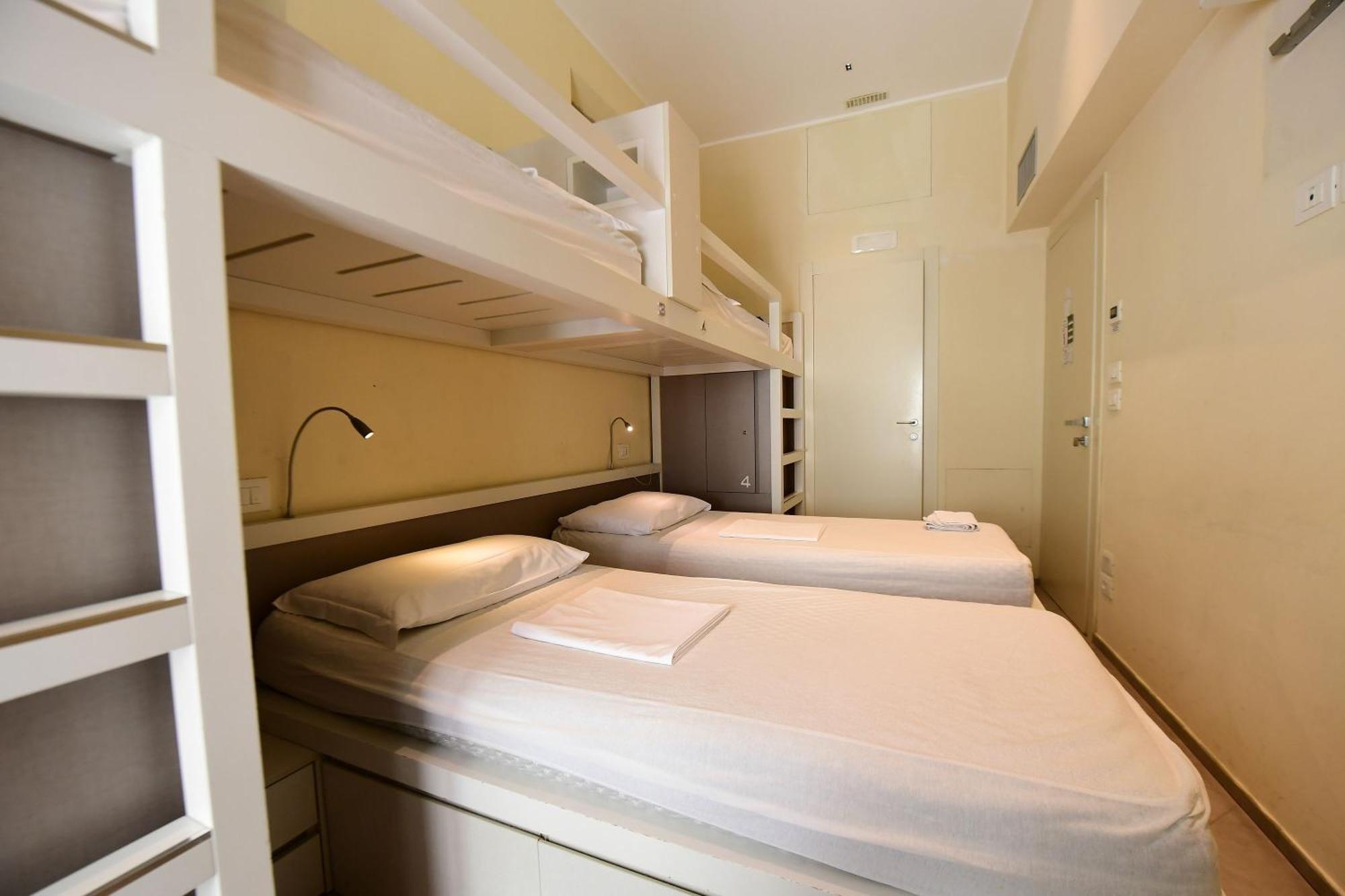 Little Italy Hostel Ex Chiesa S Donato بيرودجا المظهر الخارجي الصورة
