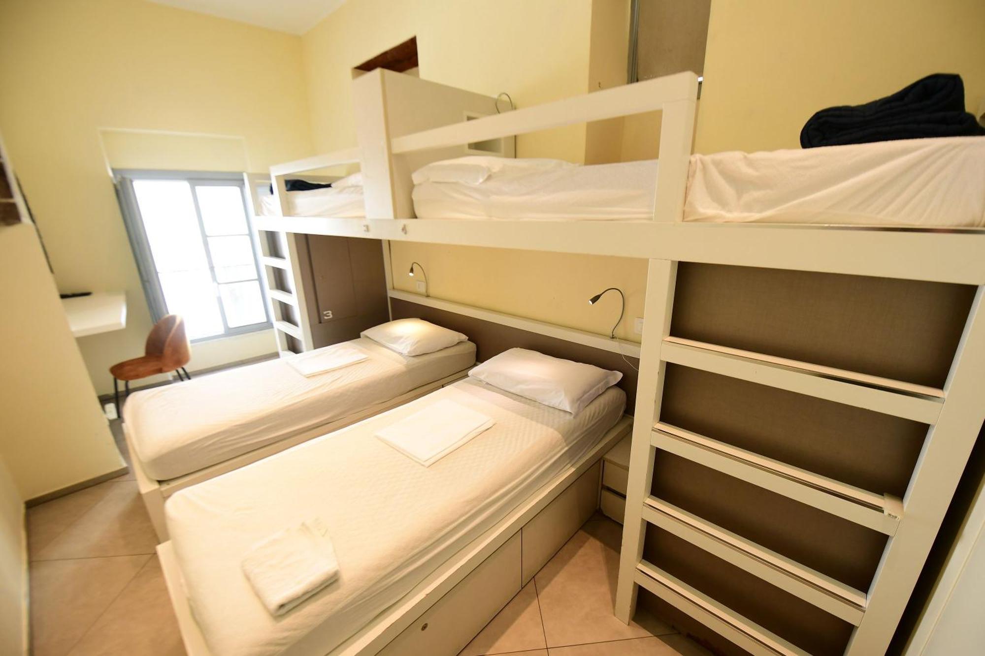 Little Italy Hostel Ex Chiesa S Donato بيرودجا المظهر الخارجي الصورة