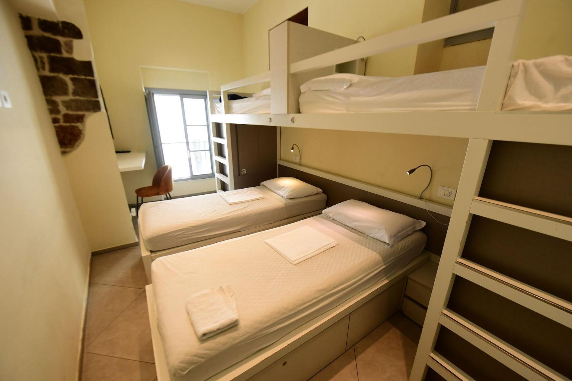 Little Italy Hostel Ex Chiesa S Donato بيرودجا المظهر الخارجي الصورة