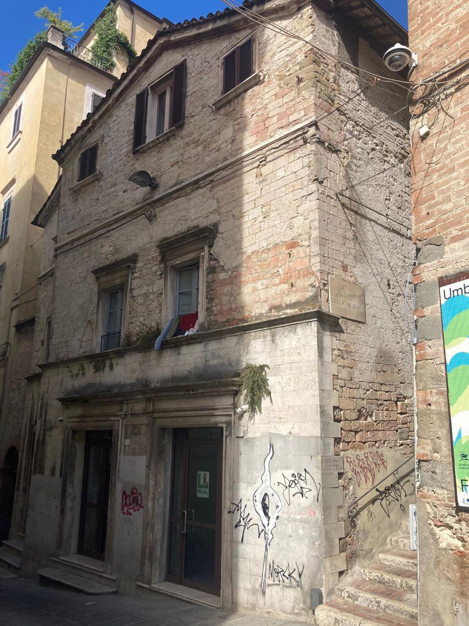 Little Italy Hostel Ex Chiesa S Donato بيرودجا المظهر الخارجي الصورة