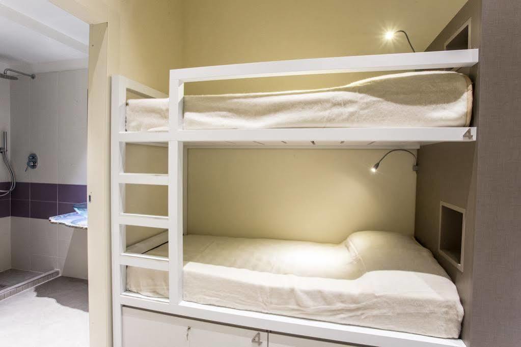 Little Italy Hostel Ex Chiesa S Donato بيرودجا المظهر الخارجي الصورة