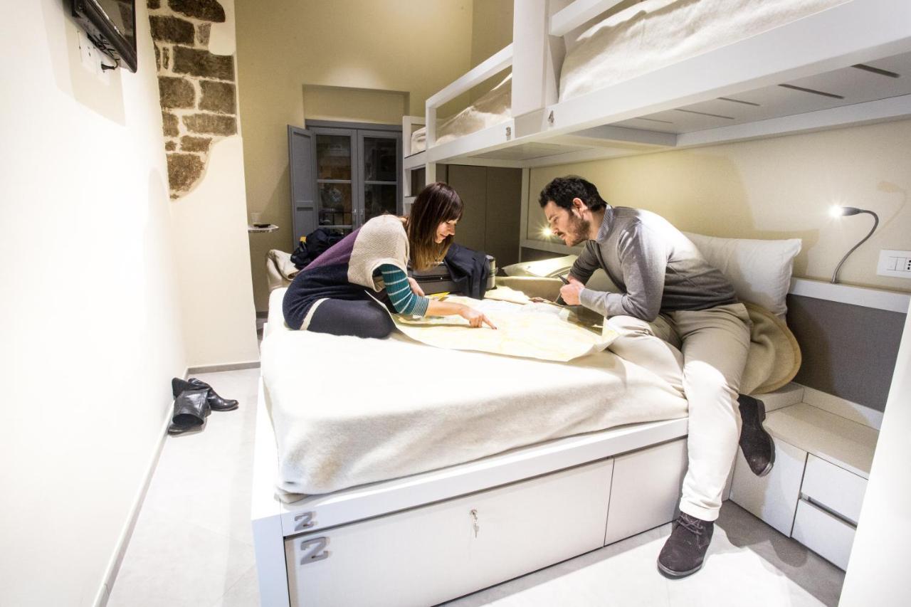 Little Italy Hostel Ex Chiesa S Donato بيرودجا المظهر الخارجي الصورة